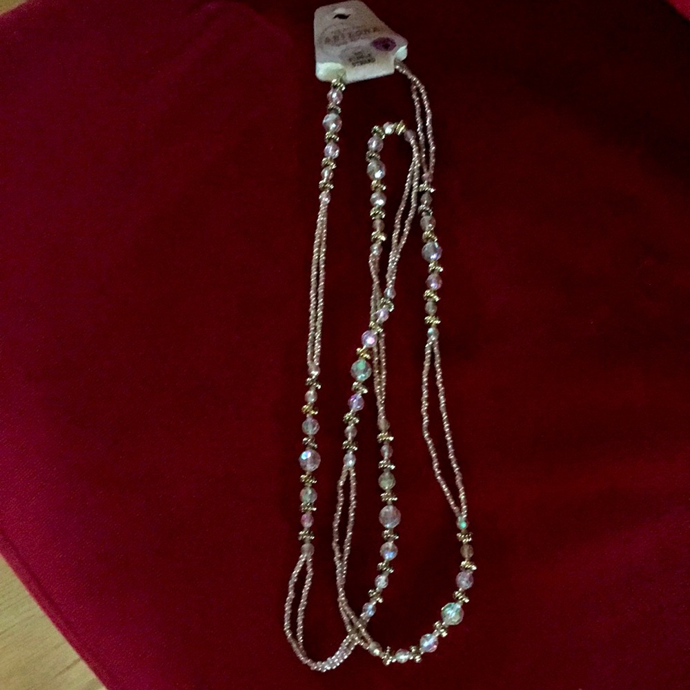 Women’s 24” necklace.